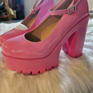 platform heal shoes pink for a size 8 foot