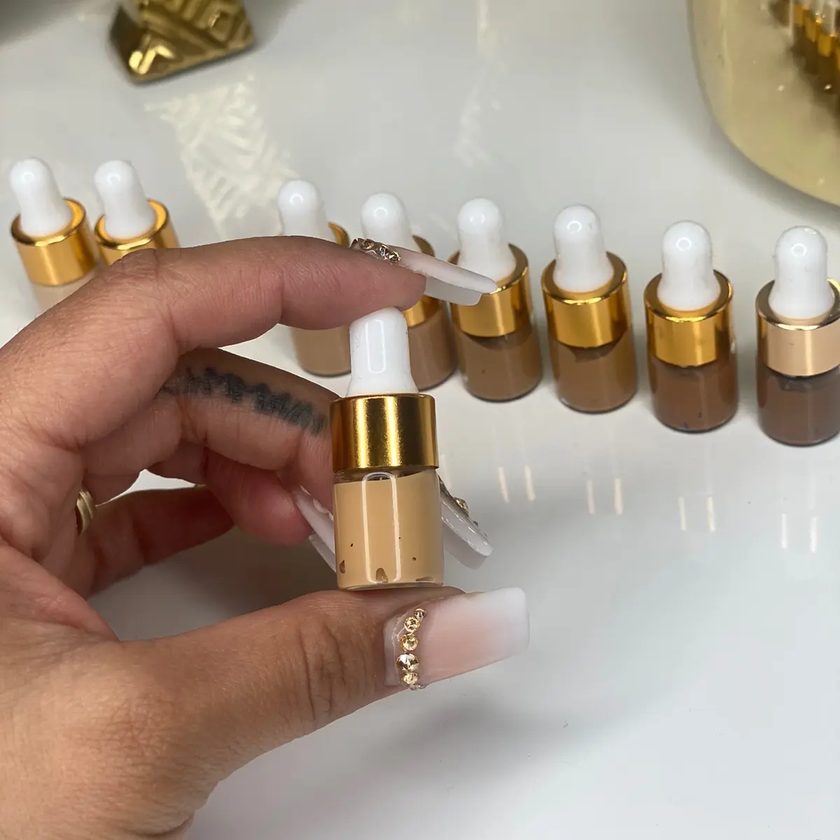 Foundation Samples Medium-Full Coverage Foundation Samples Medium-Full Coverage