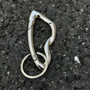 Locking Spring Carabiner - Worried about lost keys, heavy-duty D-ring with secure spring lock for backpacks, belts & bottles, rust-resistant metal clip