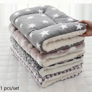 Plush Pet Bed for Dogs and Cats, Soft Cozy Puppy Dog House Mat, Ideal for Spring and Summer, Kitten Bed, Cat Sleeping Pad, Dog Blanket, Cat Cushion, Fluffy Cloud Bed