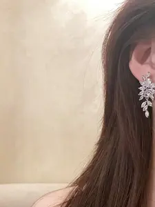 1 Pair of Long-Dangle Flower Earrings: Featuring Alloy Wisteria Designs Inlaid with Sparkling Zirconia—Exuding a Luxurious and Refined Aura. Elegant Stud Jewelry Ideal for Brides, Bridesmaids, Wedding Parties, and Holiday Outings