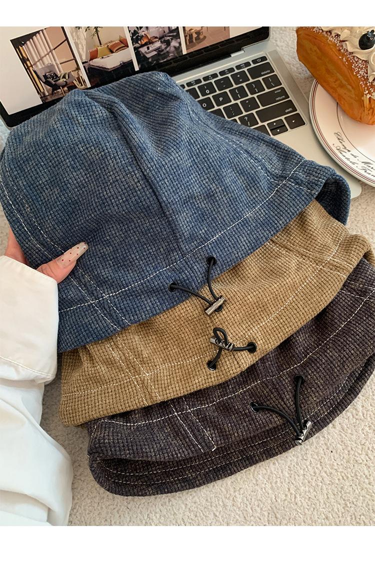 Retro-style Fisherman's Hat for Women Black Casual Street Style Flattering Slimming Pile Beanie Perfect for Autumn Winter