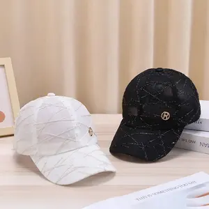 Ladies letter breathable men baseball caps go out in spring and autumn to show their faces.Small caps are simple and fashionable sun hats.