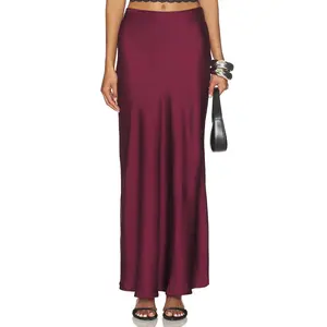 Steve Madden Jeannie Skirt in Wine