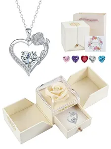 Diamond Heart Rose Rhyme Pact - Premium Rose Lover Heart-shaped Rose Gemstone Necklace, Jewelry Accessory, paired with a rose gift box. Perfect as a gift for various holidays, especially for Mother's Day and Valentine's Day.