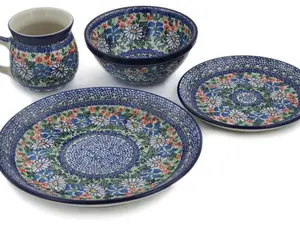 Polish Pottery 4-Piece Place Setting White Daisy Surprise