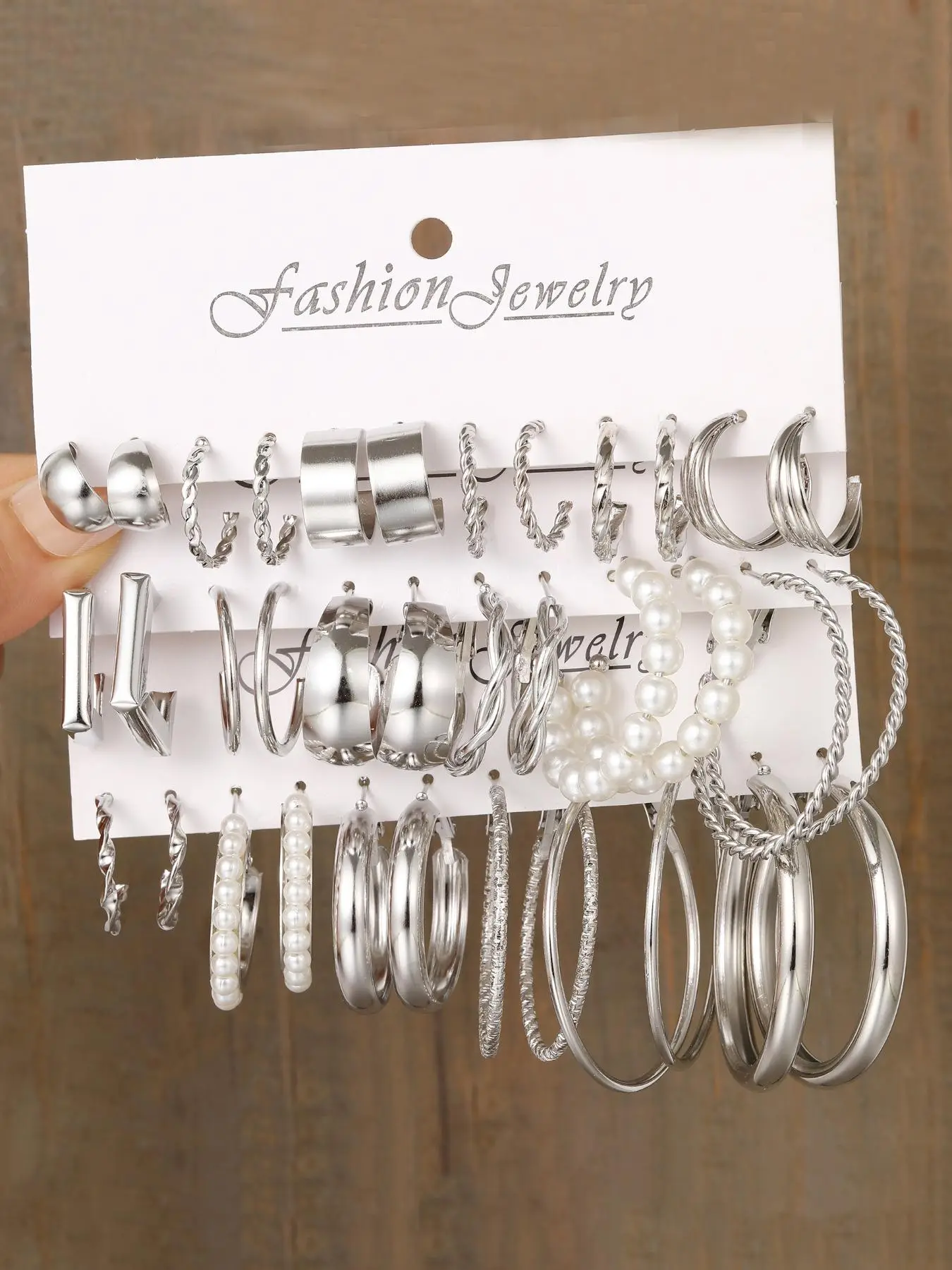 18 Pairs Faux Pearl Decorated Studded & Hoop Earrings Jewelry Set, Simple Casual Twist Ear Jewelry For Party, Daily Clothing Decor