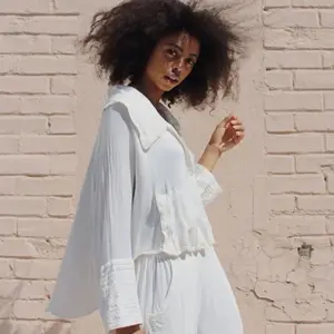 Kin Amora Crop Jacket lightweight