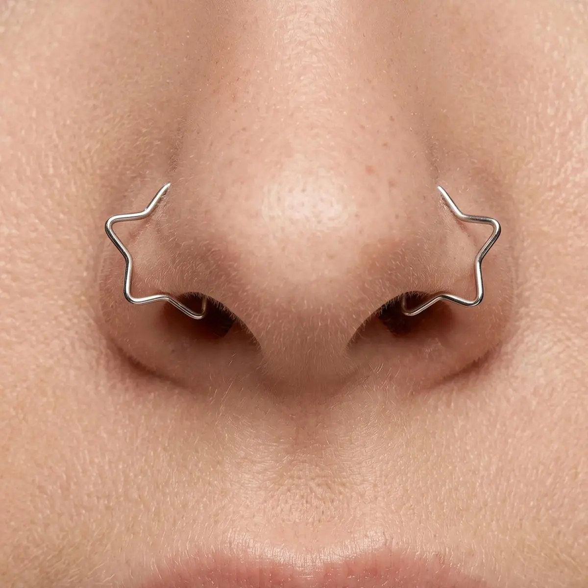 Oufer 20G 4PCS Star Seamless Stainless Steel Nose Ring