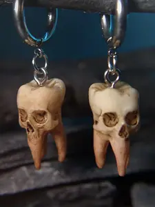 1 Pair of Gothic Blood Stained Wisdom Tooth Skeleton Resin Earrings for Men and Women, Punk Style Dark Design, Personalized Party Creativity, Stainless Steel Earrings