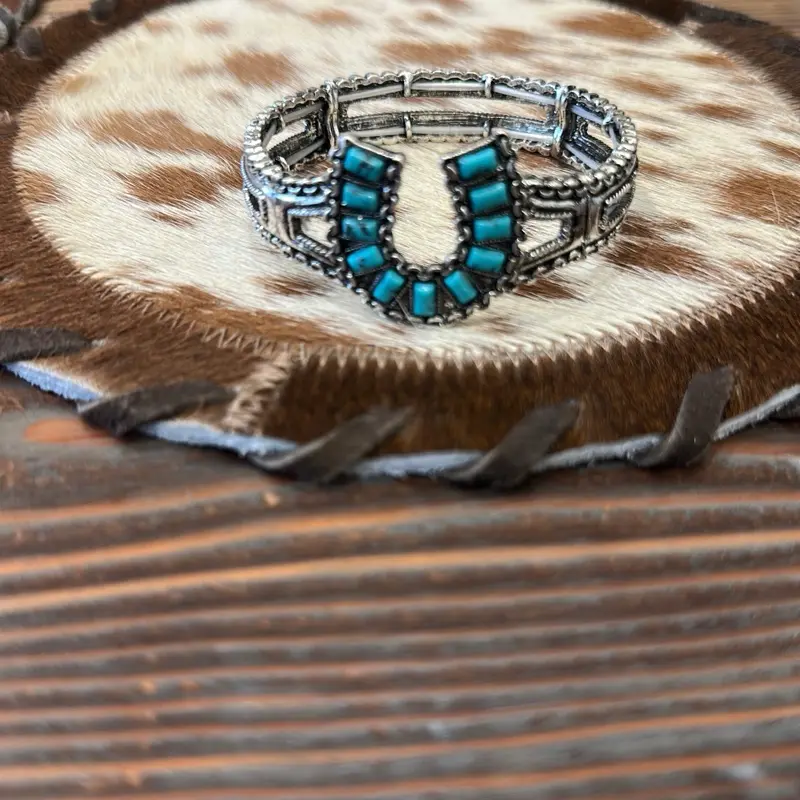 Horseshoe Stretch Bracelet
