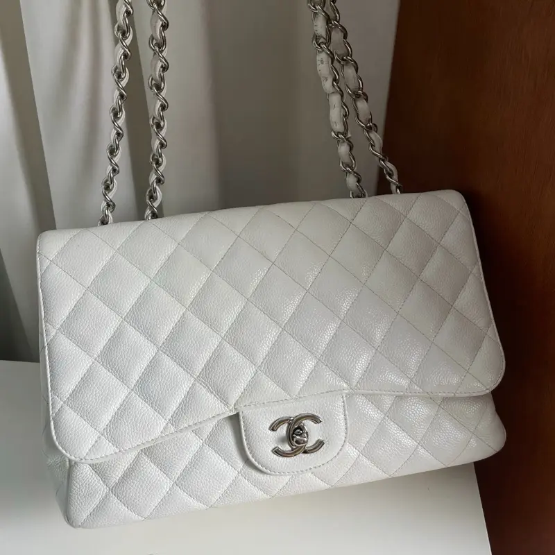 Pre-owned CHANEL leather Shoulder Bags classic flap caviar white jumbo shoulder bag