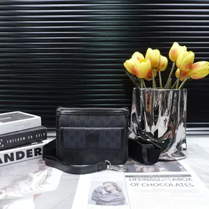 Pre-owned GUCCI canvas Shoulder Bags Retro Black Coated Shoulder Bag T10304505