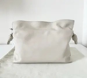 Pre-owned Loewe Cowhide Crossbody Bags Flamenco Milky White Crossbody Bag Bgp226303