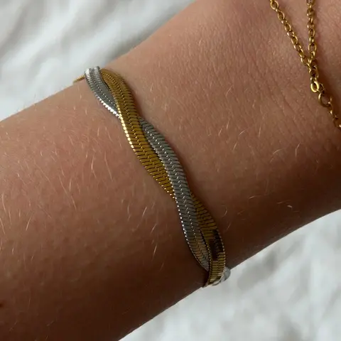 EVRY JEWELS Gold or Silver Plated Stainless Steel Women's Hypoallergenic Two-Tone Medusa Bracelet