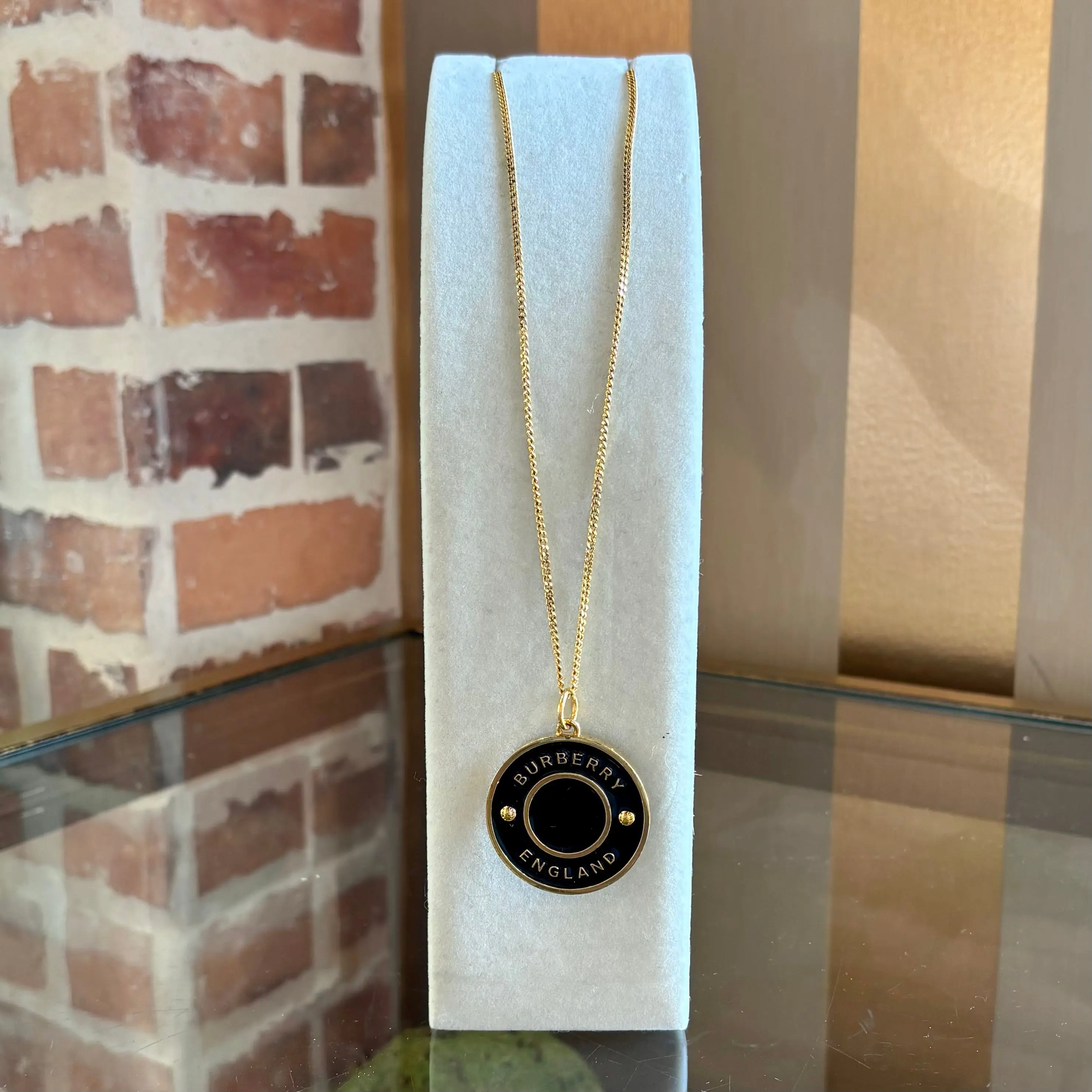 Pre-owned BURBERRY Logo Pendant Necklace