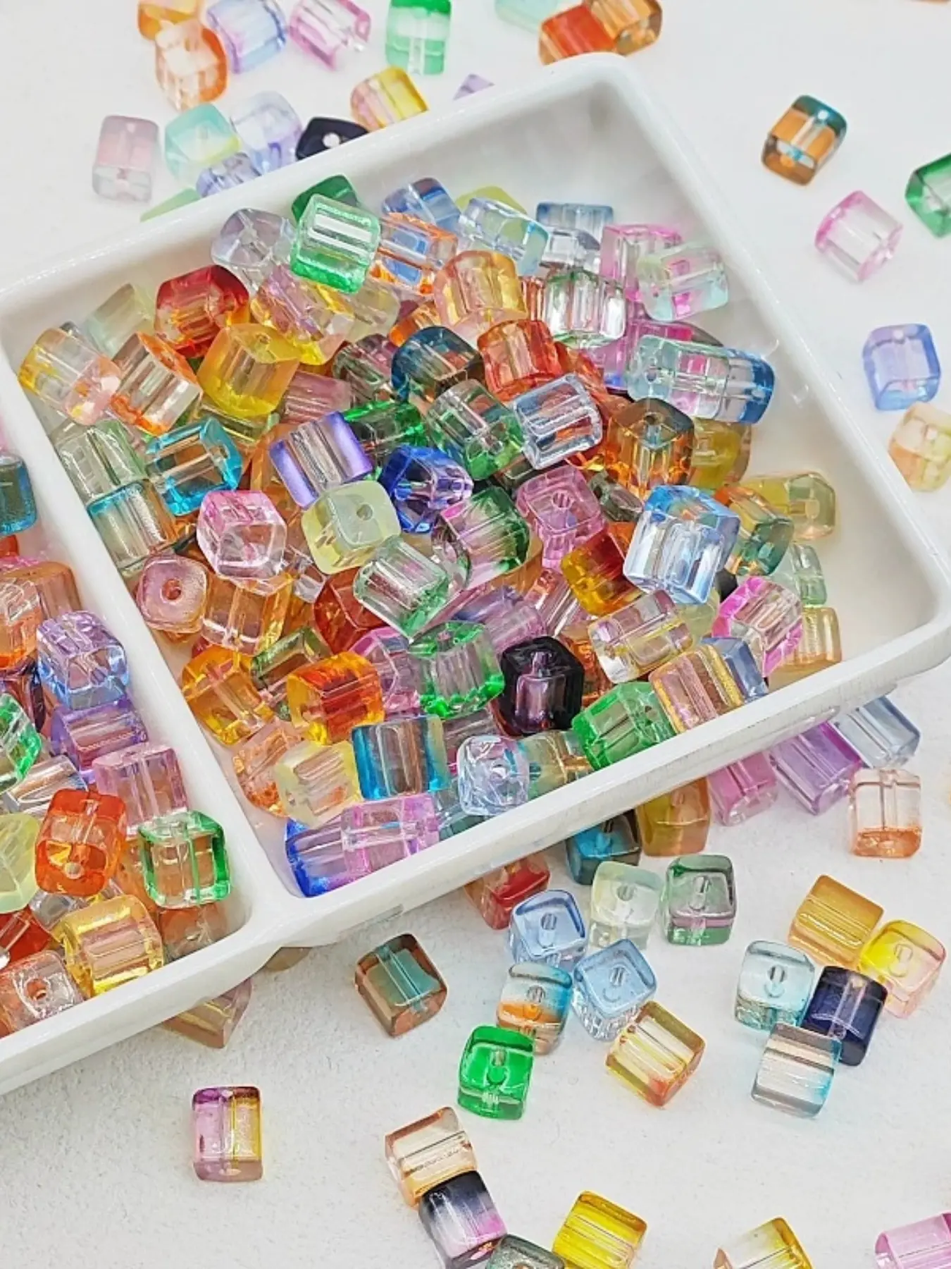 200pcs Transparent Glass Beads Bulk for DIY Jewelry Making Supplies, 0.7cm Square Crystal Beads for Bracelet Accessories, Beads for Crafts, Bead Assortment, Casual Style All Seasons