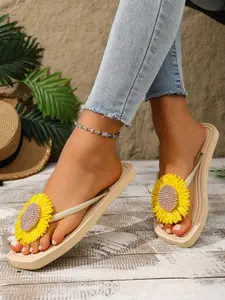 Summer New Sunflower Flower Toe Thong Sandals Women Outdoor Fashion Square Toe Flat Non-Slip Beach Vacation Slippers