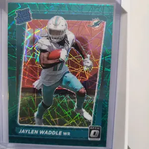 2021 Donruss Optic Jaylen Waddle Teal Velocity Prizm Rated Rookie #208 Dolphins