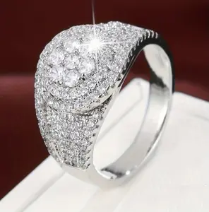 Nugget Ring Synthetic Zirconia Ring for Women - Small Flower Design, Beautiful Personality, Lightweight and Flexible Material