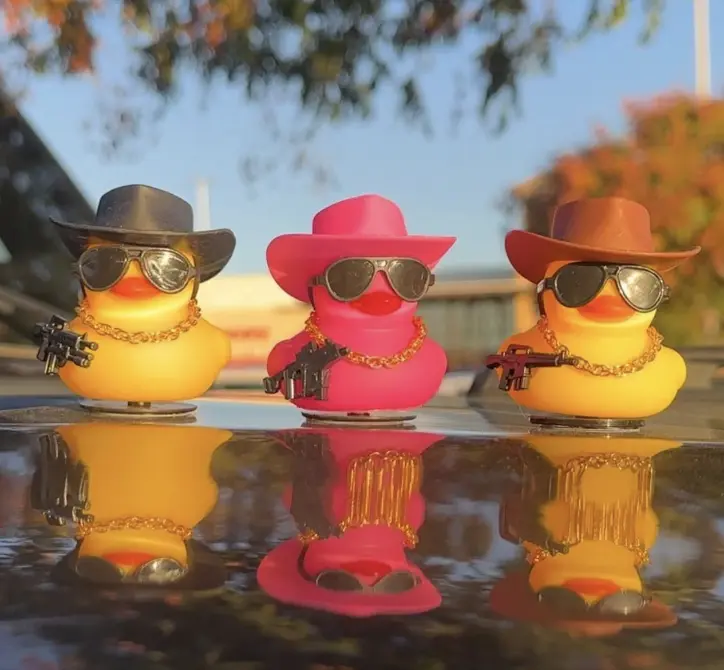 Patitos Belicos (Car Dashboard Accessories)