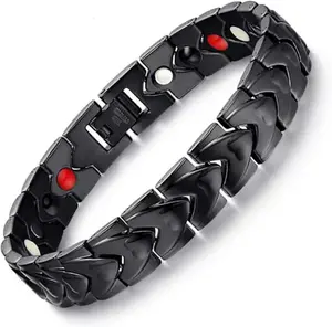 Versatile and fashionable heart-shaped small peach heart magnet magnetic therapy health titanium steel bracelet jewelry bracelets