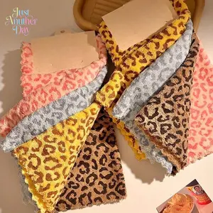 4PCS Leopard Print Face Towels, 30x30cm Coral Fleece Small Square Towels, Soft Absorbent Washcloths, No Lint Face Cloths for Daily Cleansing, Home Use