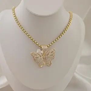 Cadena 511 y Dije 143 Mariposa Unisex Gold Plated Necklace with Elegant Butterfly Pendant for Men and Women