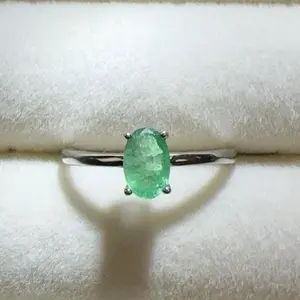 <PingEast jewelry > Emerald ring507--925 sterling silver ring featuring a 4×5mm natural Colombian emerald in a simple four-prong setting