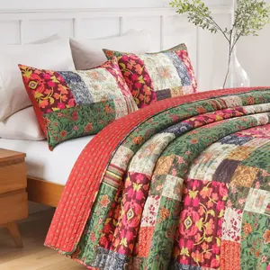 2/3 pcs Patchwork All Season Bedspreads Set Soft Floral Coverlet Bedding Set with Plaid Printed Pattern Reversible Boho Quilt Set with Pillow Shams Machine Washable All Season Without Filler Bedroom Decor Queen Comforter Set colorful quilt