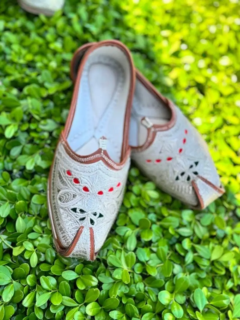 Mens Embroidered Nokdar Jutti Footwear Flat