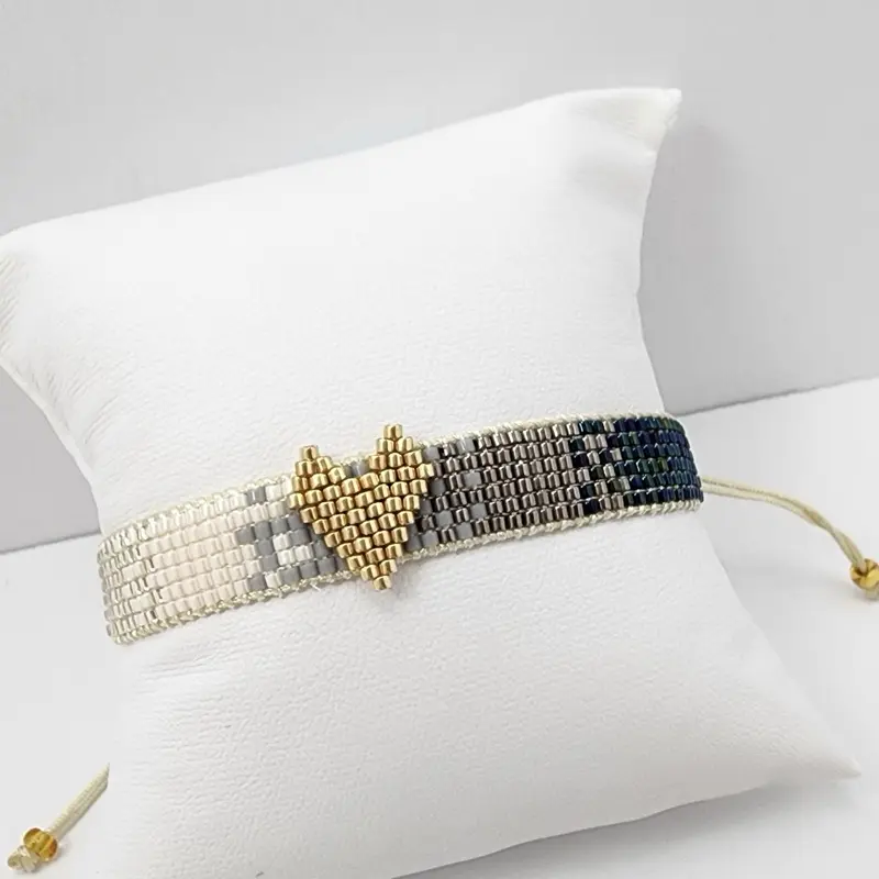Miyuki heart design bracelet ( adjustable)