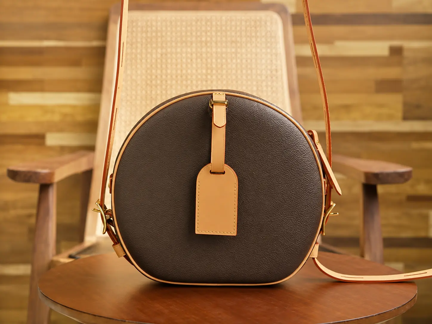Round Crossbody Bag for Women, Vintage Colorblock Leather Purse with an Adjustable Strap, Small Shoulder Bag