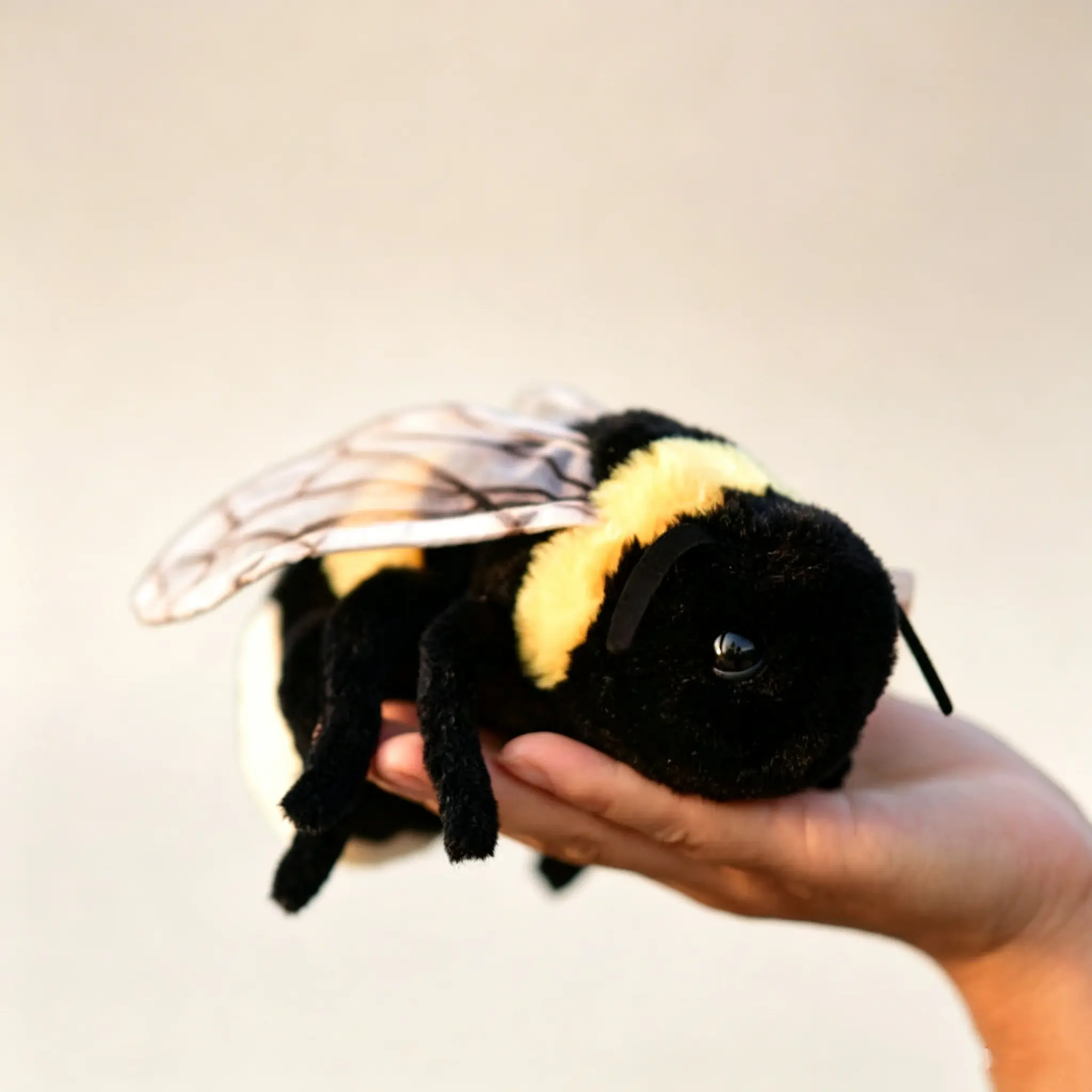 Handmade Cut Soft Plush Fabric Bee Stuffed Toy, 17cm Cute Insect Doll for Toys & Hobbies