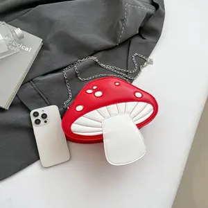 Cute and versatile little mushroom-shaped styling bag. Women's niche, unique and creative crossbody bag. Light and fresh color chain shoulder bag.