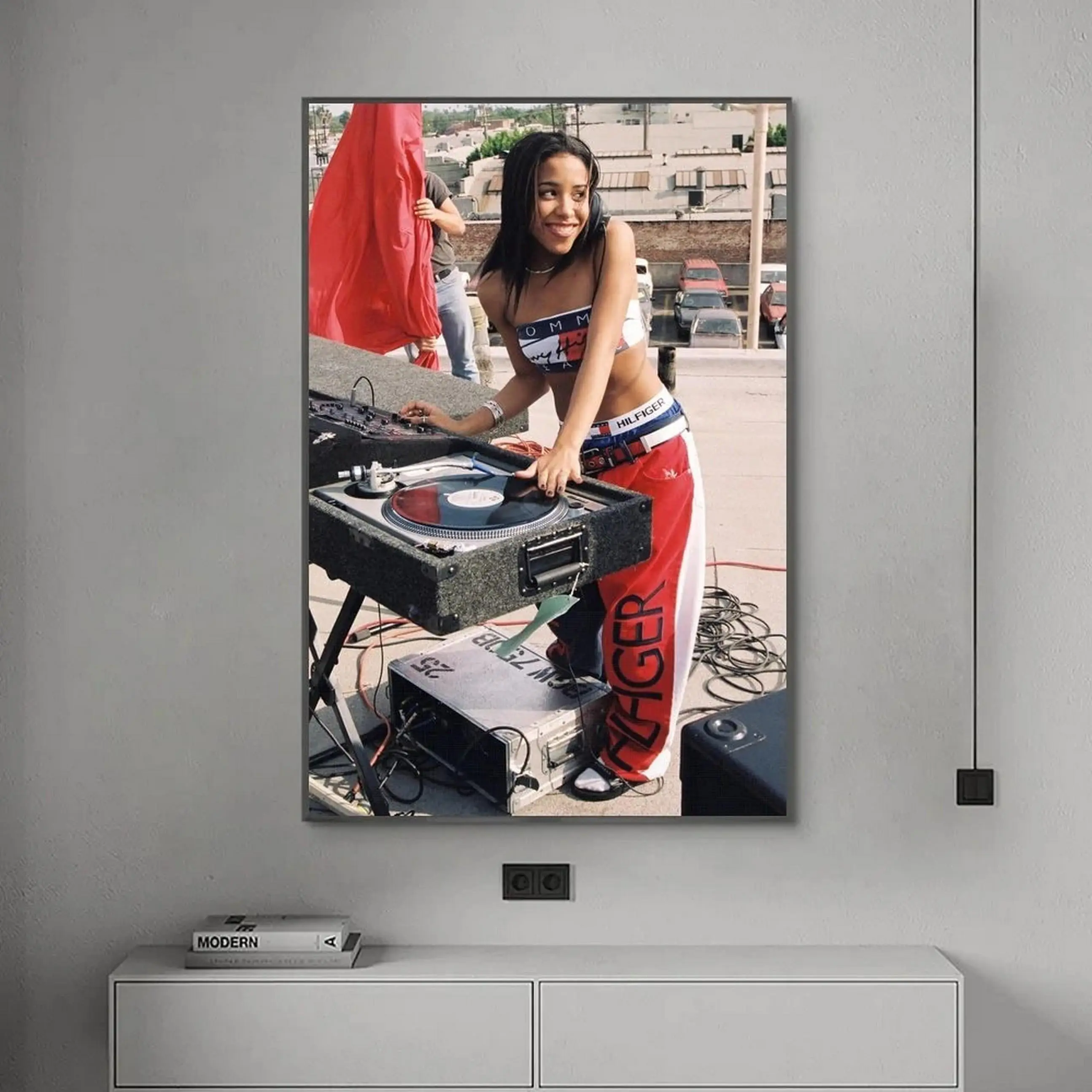 Aaliiiiiiiiyah Music Poster, R&B Singer Portrait Wall Art, Vintage Music Print, Retro Room Decor for Bedroom, Studio, Dorm or Music Fan Gift, Unframed