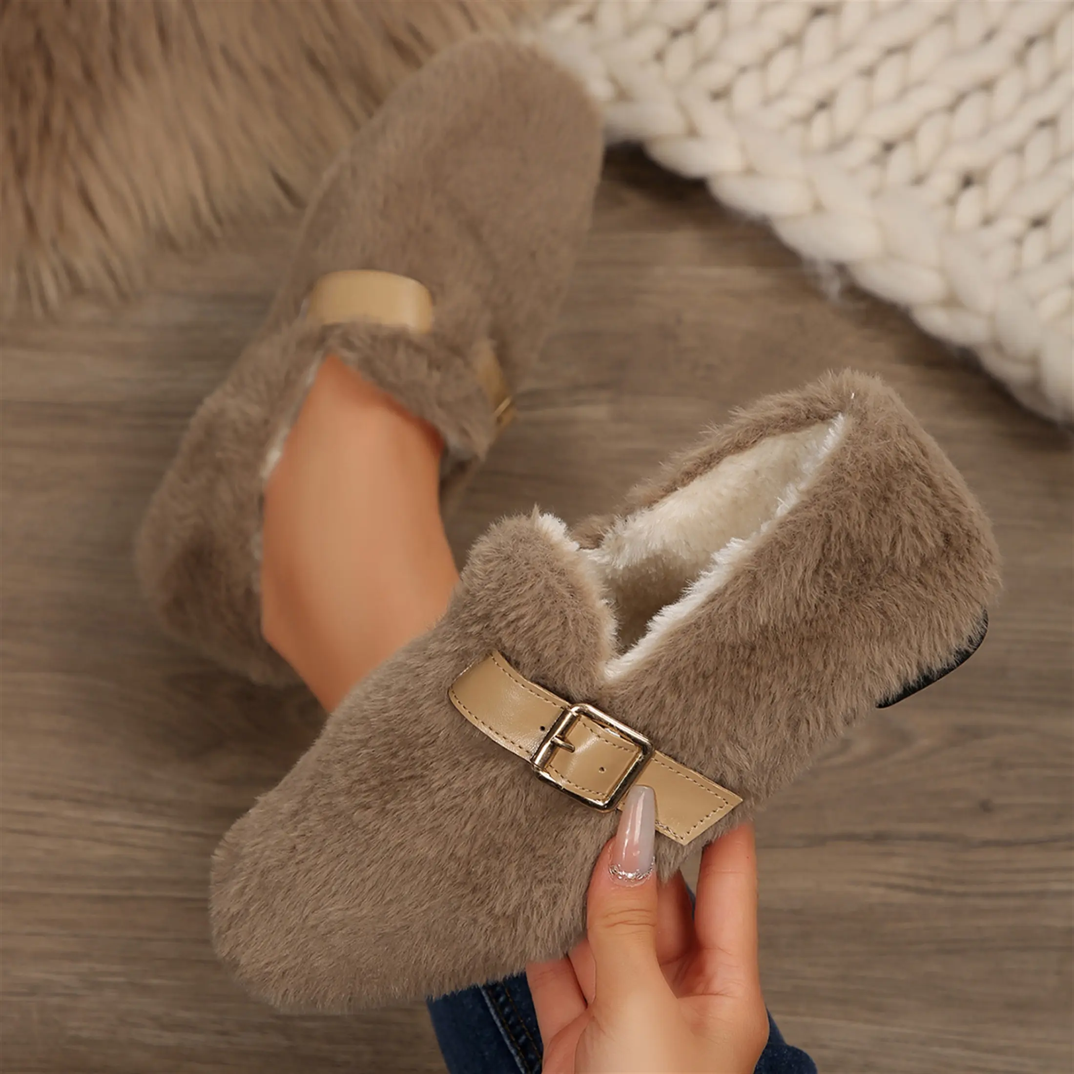 Ladies' Stylish Buckle Faux Plush Slippers Warm Plush Loafer Indoor Outdoor Shoes Comfortable Casual Home Footwear