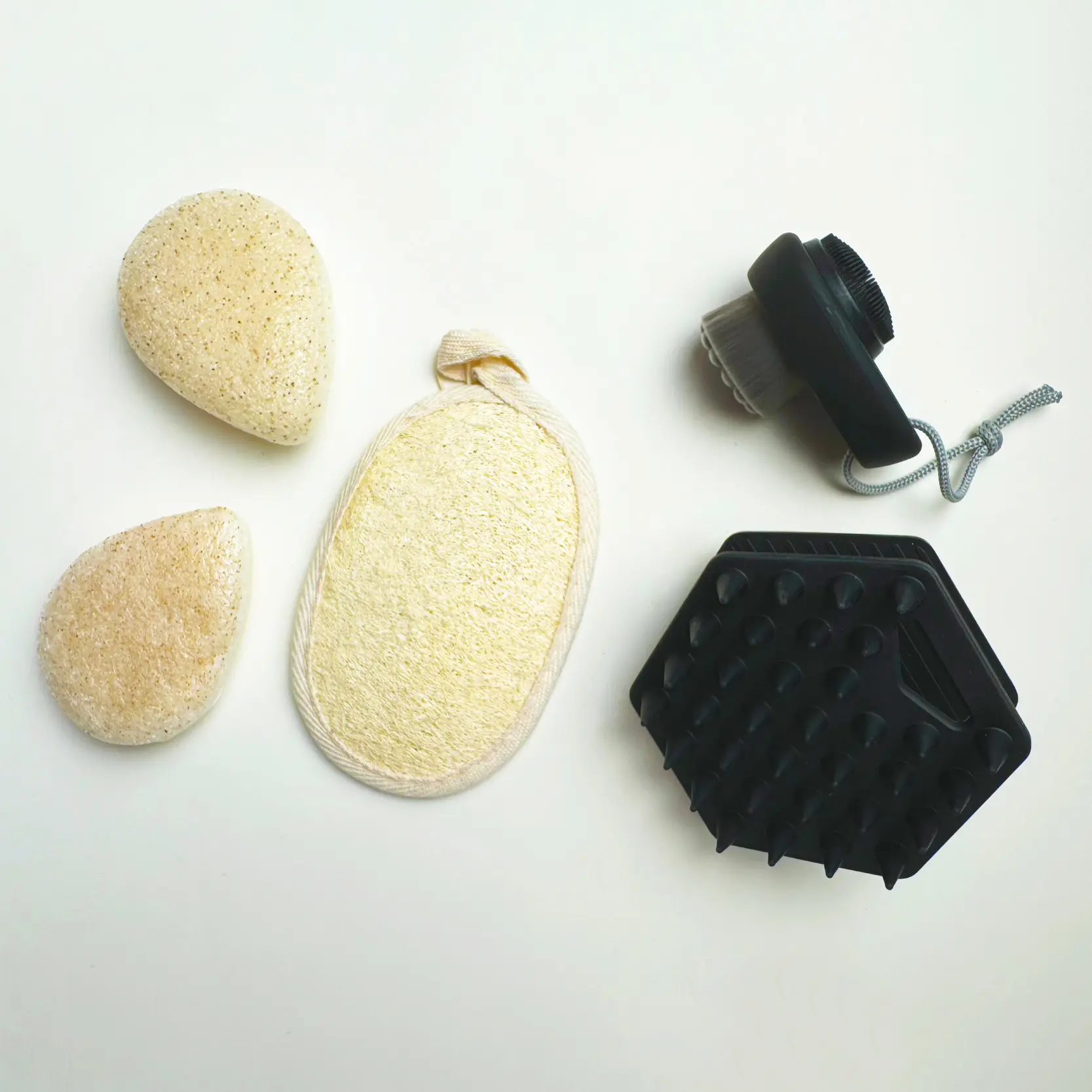 Bath Cleaning Set Natural Loofah Sponge Pad + Na tural Konjac Facial Sponge+Exfoliating Double -Sided Silicone, sillicone bathbrush Antimicrobial tool