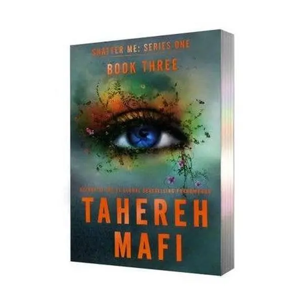 Ignite Me Paperback Deluxe Limited Edition: A Deluxe Edition of the Heart-Stopping Romantasy with Holographic Foil Edges (Shatter Me: Series One, 3)