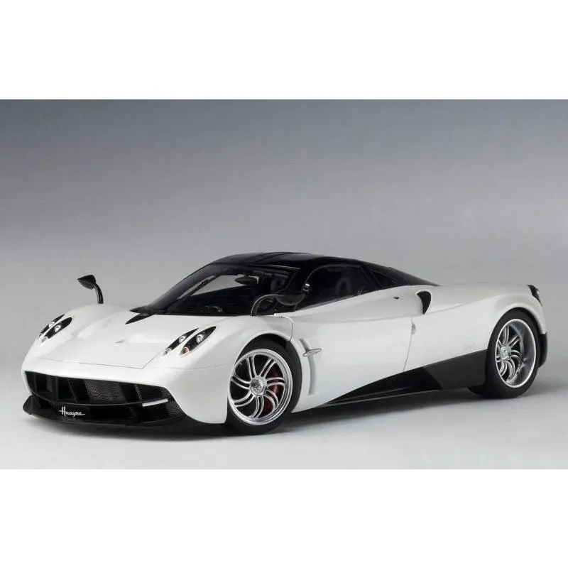 Pagani Huayra White 1/12 Model Car by Autoart