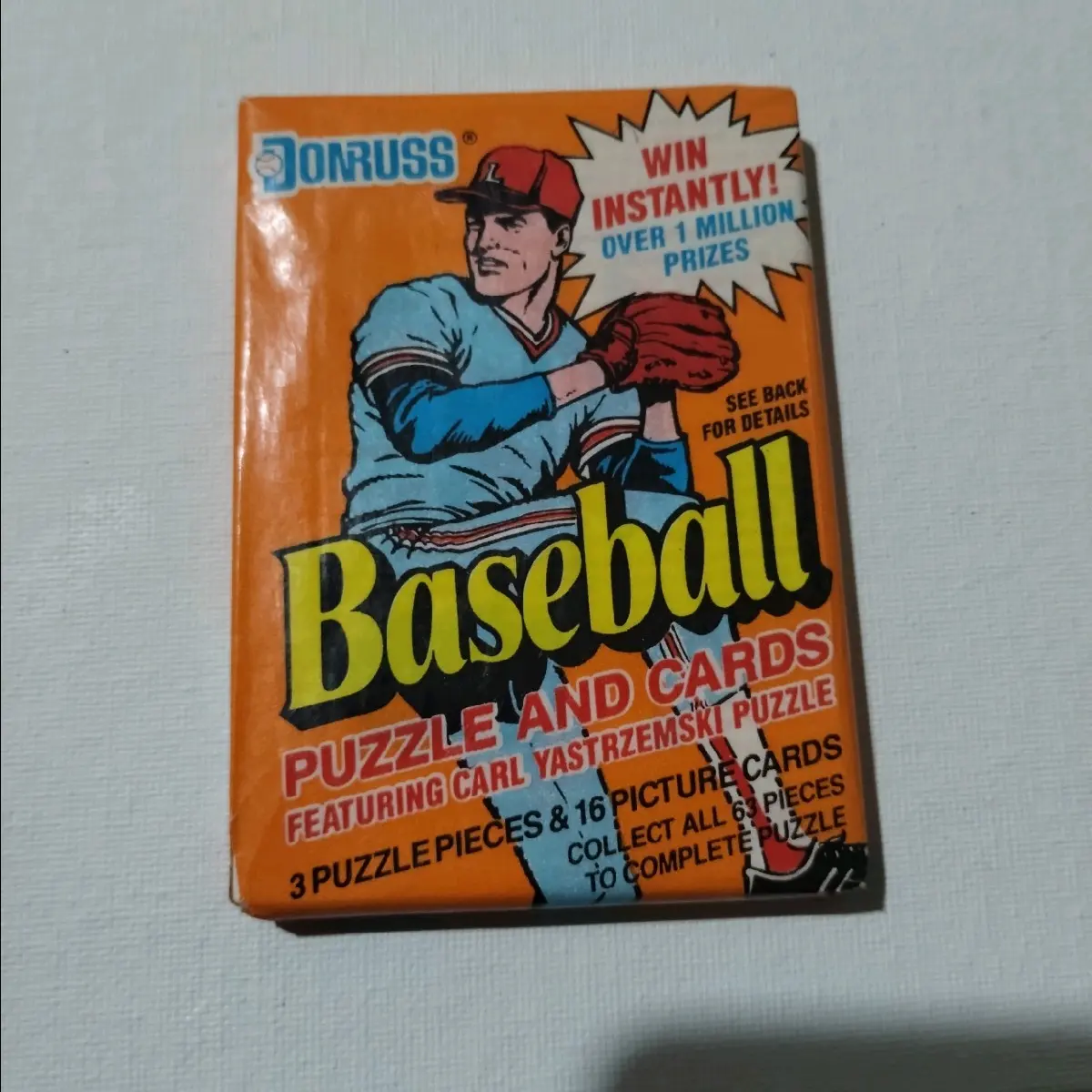 1990 Donruss Baseball Puzzle And Cards Pack. Featuring Carl Yastrzemski Puzzle.