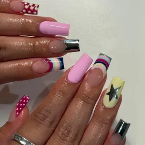24 pcs of medium-length square press on nail gift box dopamine, rainbow graffiti, French edge, Iridescent Shimmer, pink, silver, five-pointed star Y2K banquet, party portable fake nails with jelly glue 1 piece rub strip 1