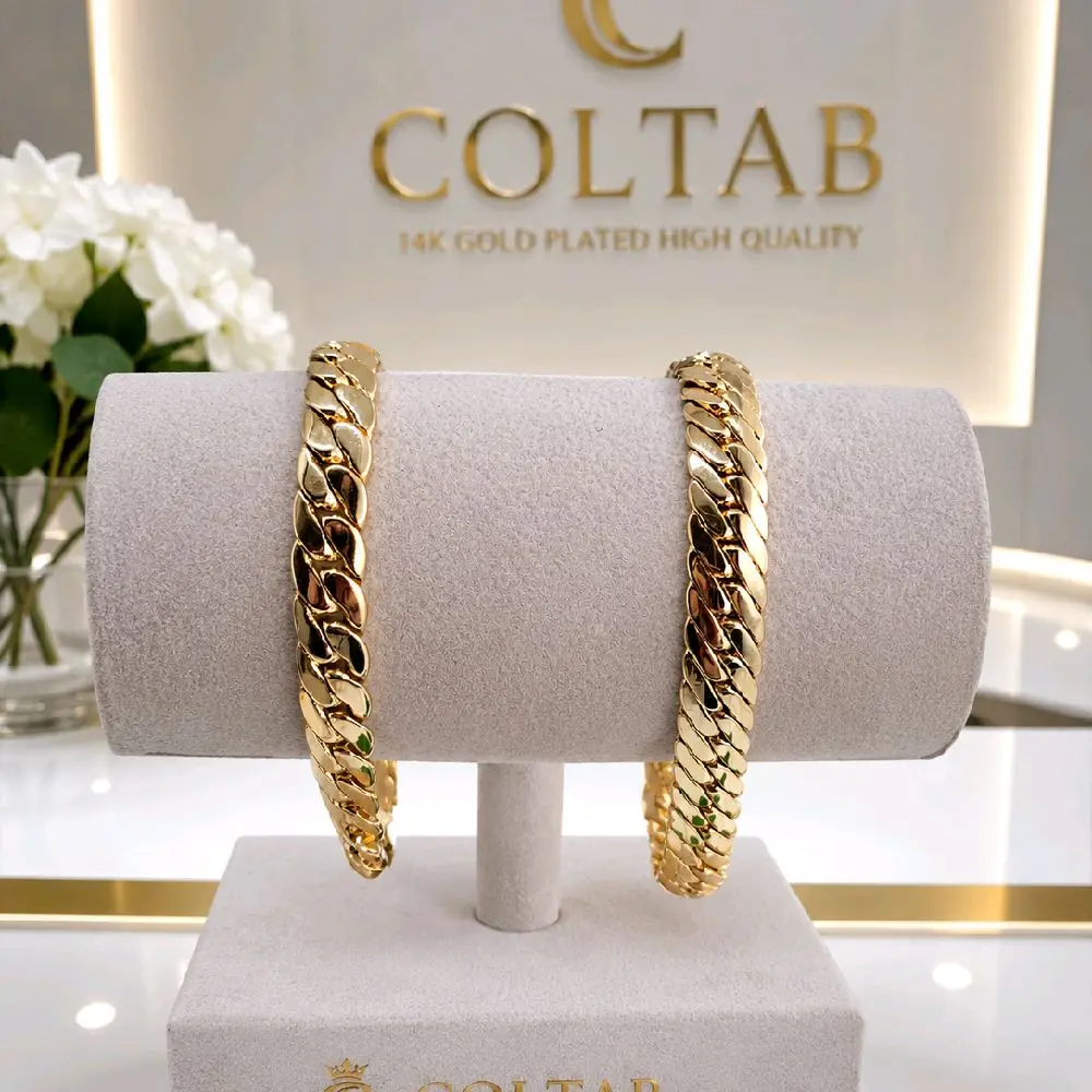(AAA18 )Mens Cuban Bracelets  3 sizes available 9mm and 10 mm  8.5  nches Elegant Waterproof 14K Gold Plated Fashion Jewelry