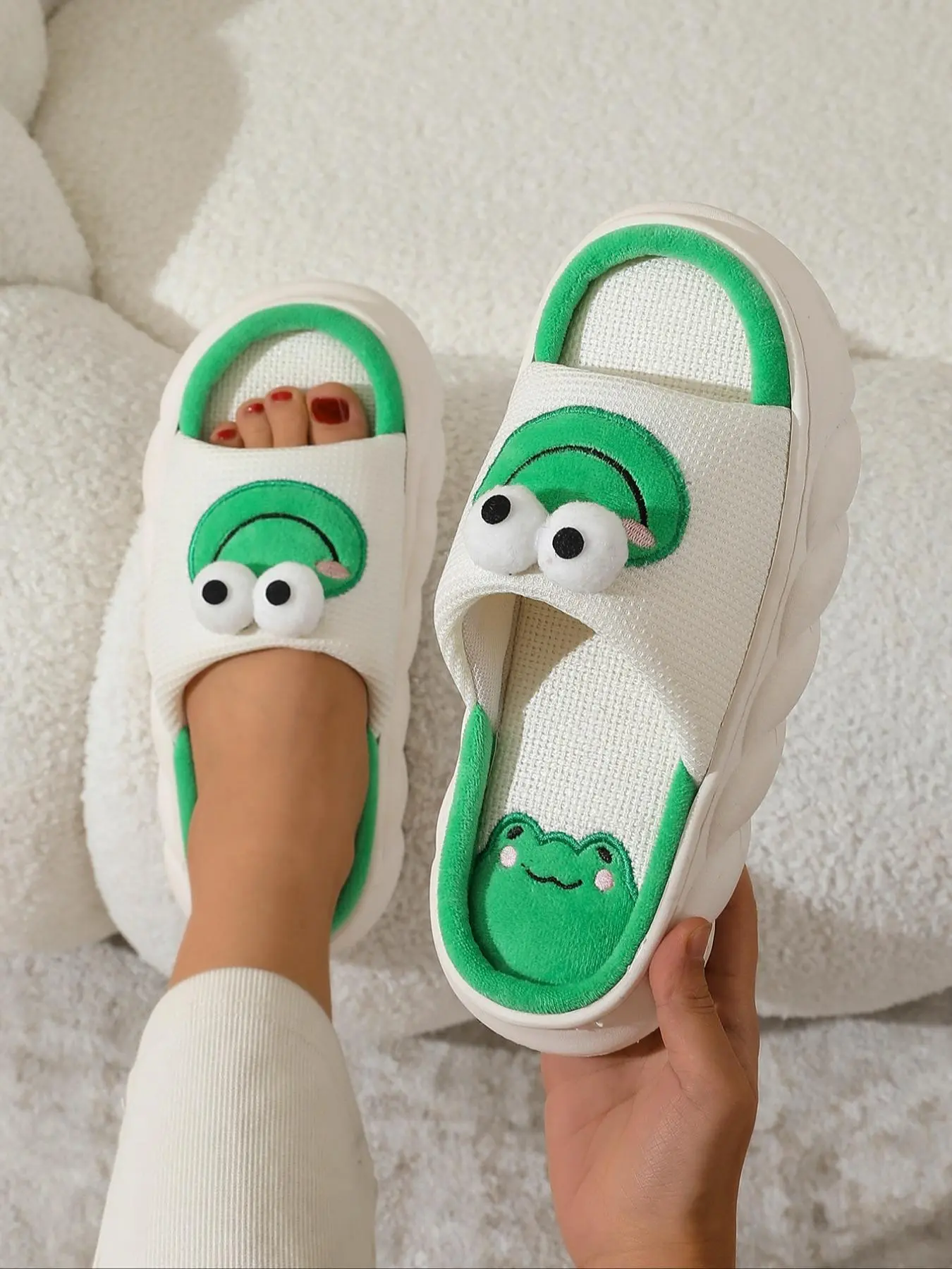 Women's Cute Cartoon Frog Design Slides, Casual Soft Comfortable Home Slippers, Non-slip Breathable Slippers for Indoor & Outdoor Wear