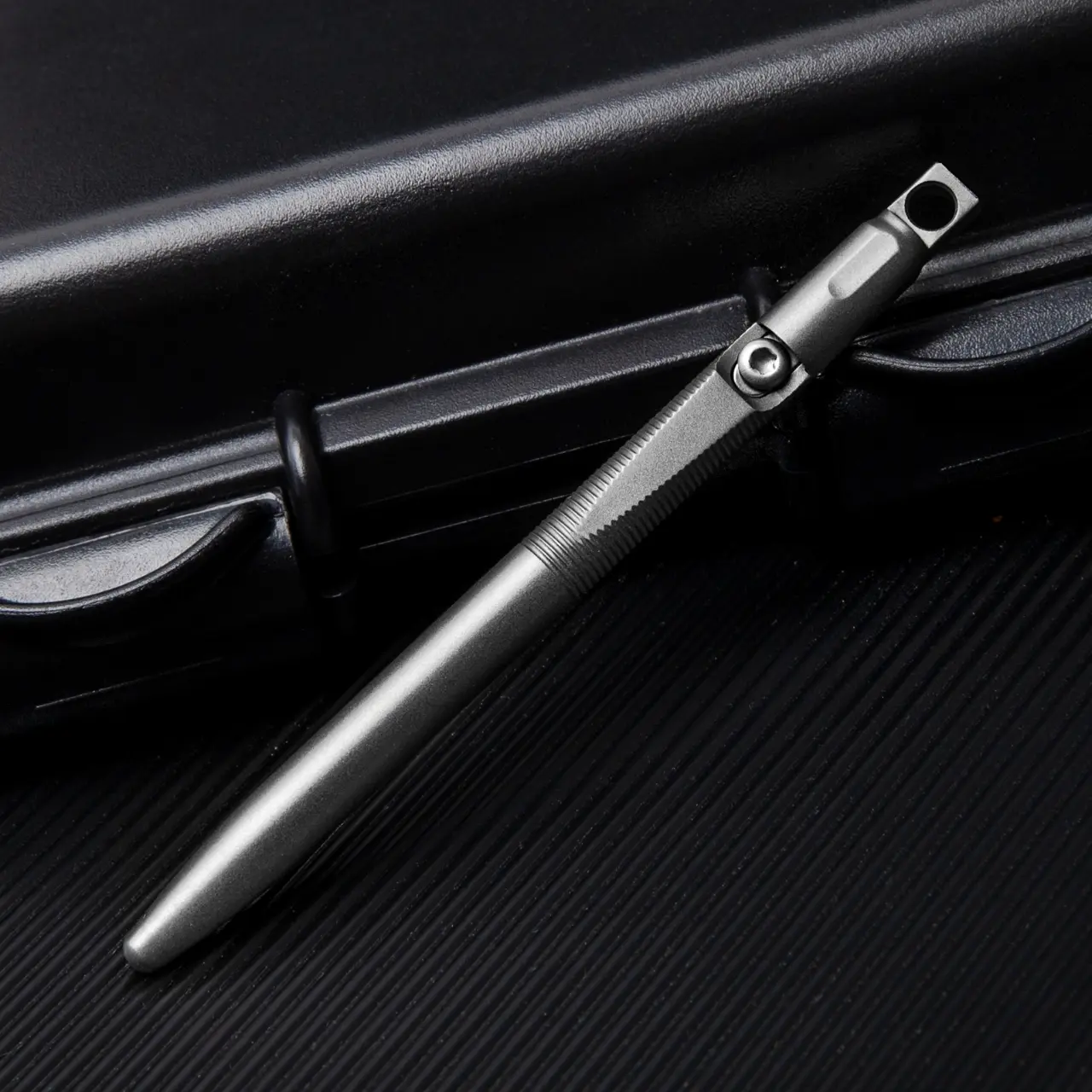 T32 Micro Titanium EDC Keychain Knife with 2 Replacement Blades