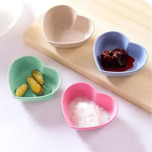 Creative Gifts Assorted Color Plastic Mini Heart-shaped Sauce Dish, 4pcs/set Dipping Bowl Soy Sauce Dish, Appetizer Serving Tray for Home Kitchen Restaurant