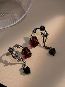 New Gothic Style Thorny Thorn Vine Rose Flower Earrings, Unique High-End Silver Color Studs, Fashionable Jewelry for Women, Witchy Jewelry