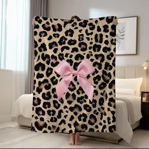 1pc pink bow leopard print flannel blanket, Decorative Giftable Blankets, comfortable, soft and warm nap cover, suitable for sofas, beds, cars, rooms, offices, camping, multifunctional bed blanket