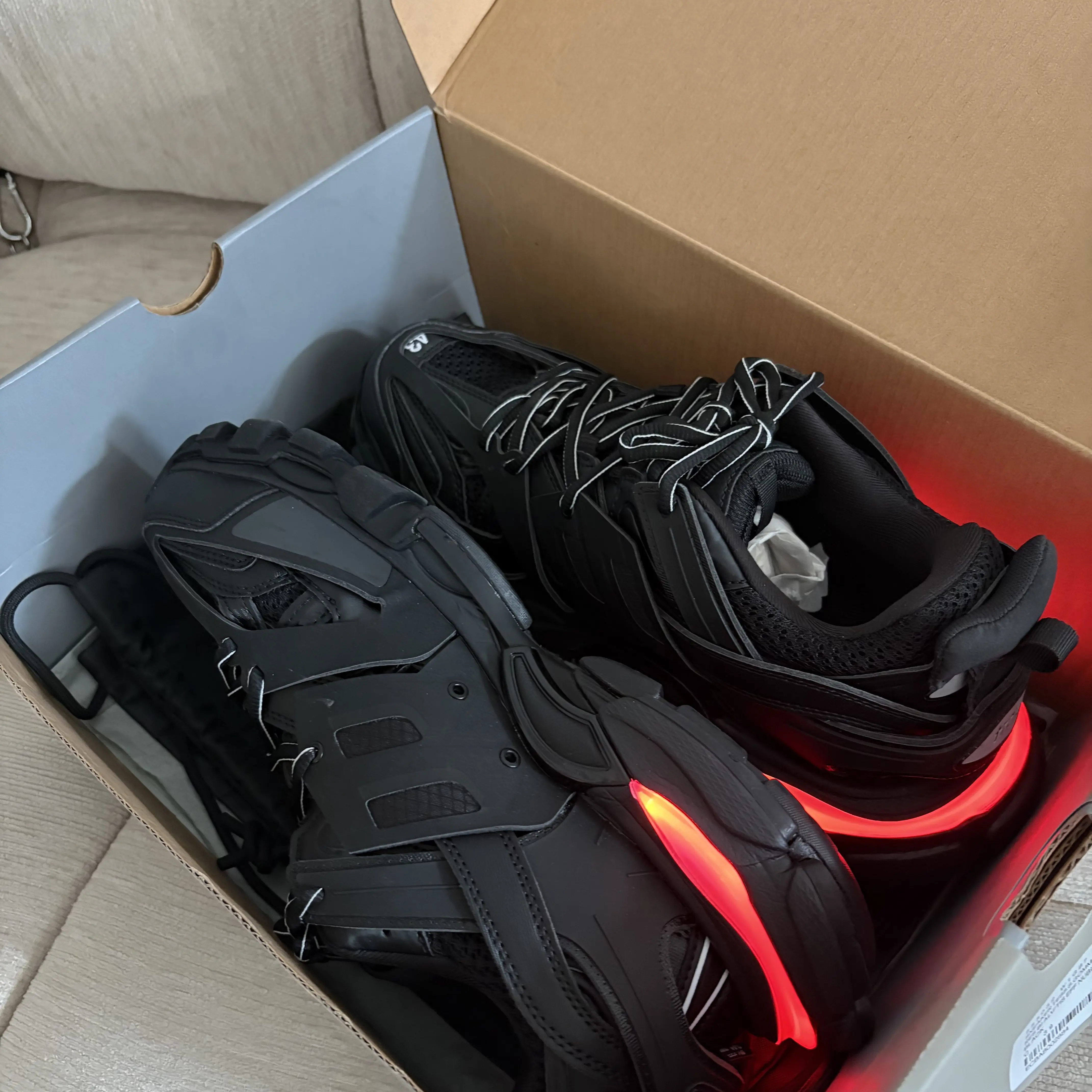 Men's Black LED Chunky Platform Dad Basketball Sneakers - American Streetwear Hip-Hop Glow-Up Couple Sports Footwear for Women