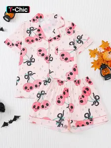 2 pieces of women's Halloween skull bow butterfly printed short sleeved shorts, comfortable lapel fitted pajama set, knitted top with pockets and elastic waistband, Matching pyjamas, suitable for all seasons casual classic loungewear